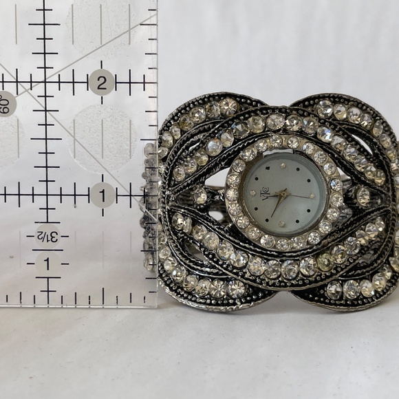 Victorian Trading Company Rhinestone Cuff Watch New in Box Diamond Timepiece - Picture 10 of 11